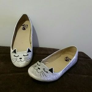 Little girls flat shoes